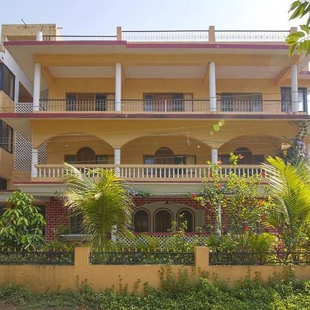 Madonna Holidays Apartment Benaulim Exterior photo